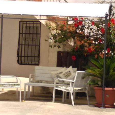 Casale Hibiscus Villa Santa Maria Del Focallo Exterior photo